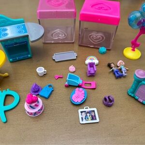 Mixed Lot of Polly Pocket Dolls and Accessories